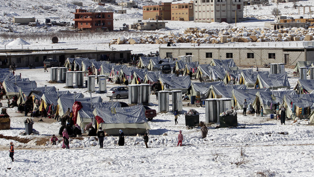 Flüchtlingscamp in der libanesischen Grenzstadt Arsal (Bild: AP)