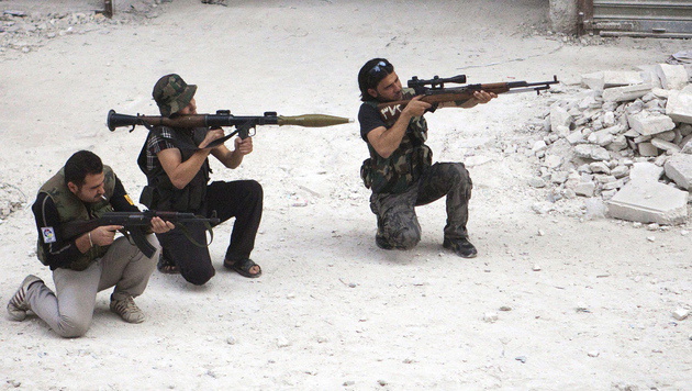 Syrische Rebellen in Aleppo (Bild: MAYSUN/EPA/picturedesk.com)